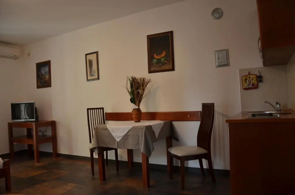 Lero Apartments