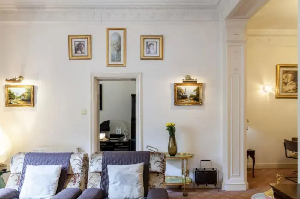 Large 3-bed Apartment in London Kensington Gardens