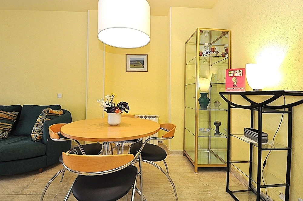 Apartment Llaverias-Calafats 171