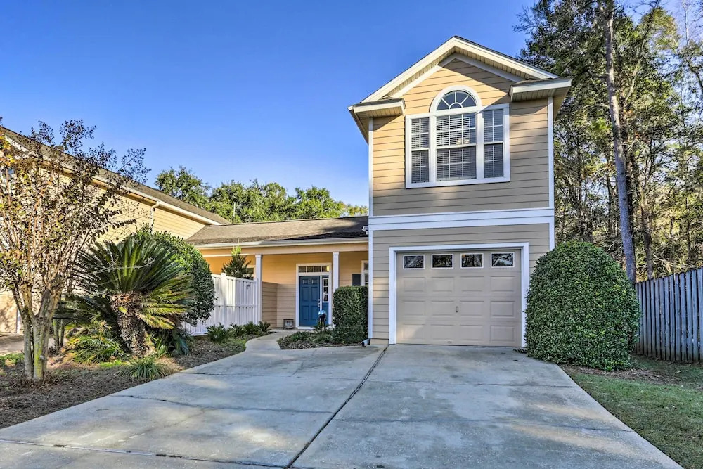 Sassy Tallahassee Home, 5 Mi to Downtown