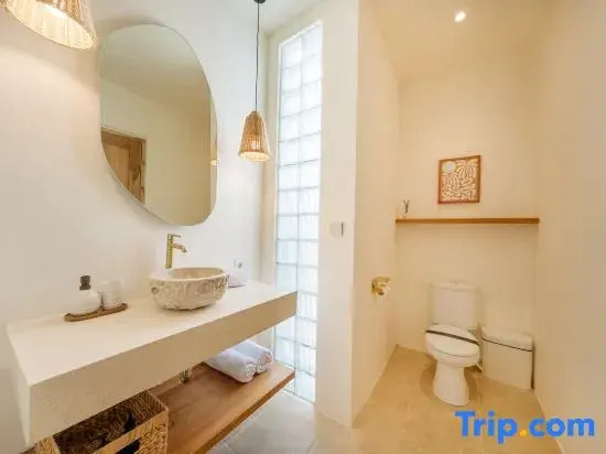 Sira Rosa Villa 2BR with Rooftop Oasis
