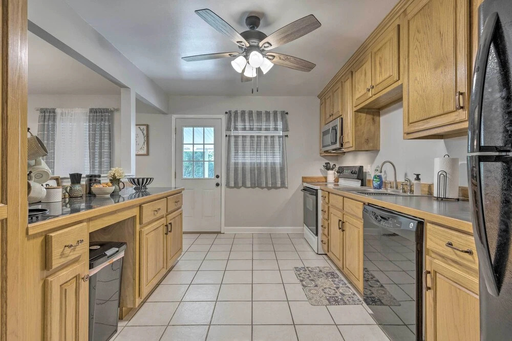 Charming Gulfport Escape: Half-mile to Beach!