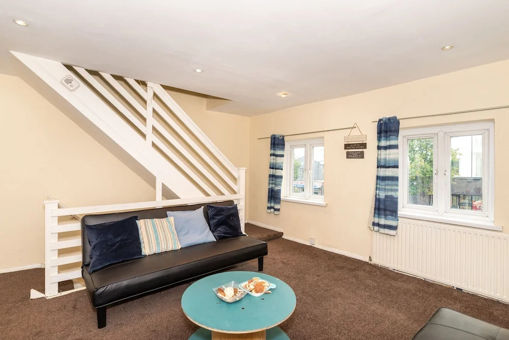 London Victoria Park 2 Bed Apt