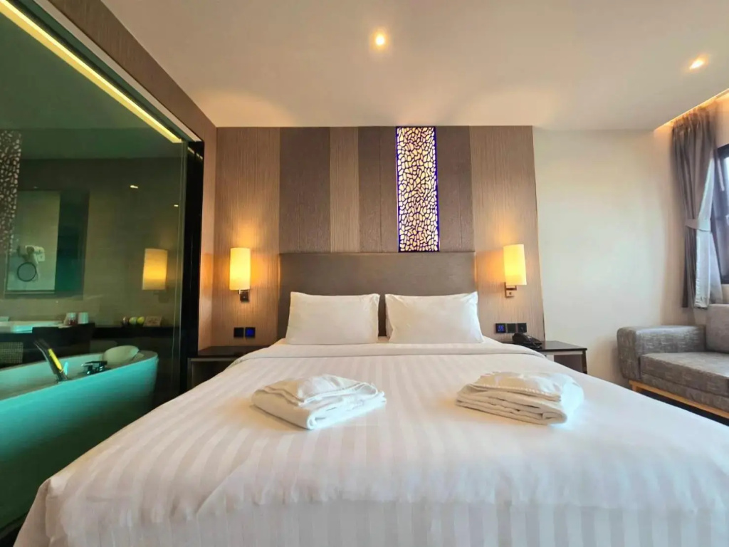 THE TJ HOTEL Pattaya