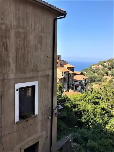 Flat 2 Bedrooms 1 Bathroom - Pisciotta