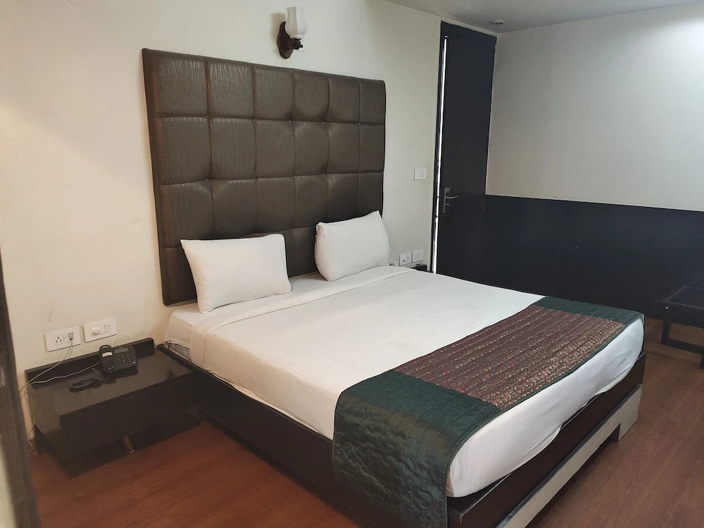 Hotel Anand Retreat