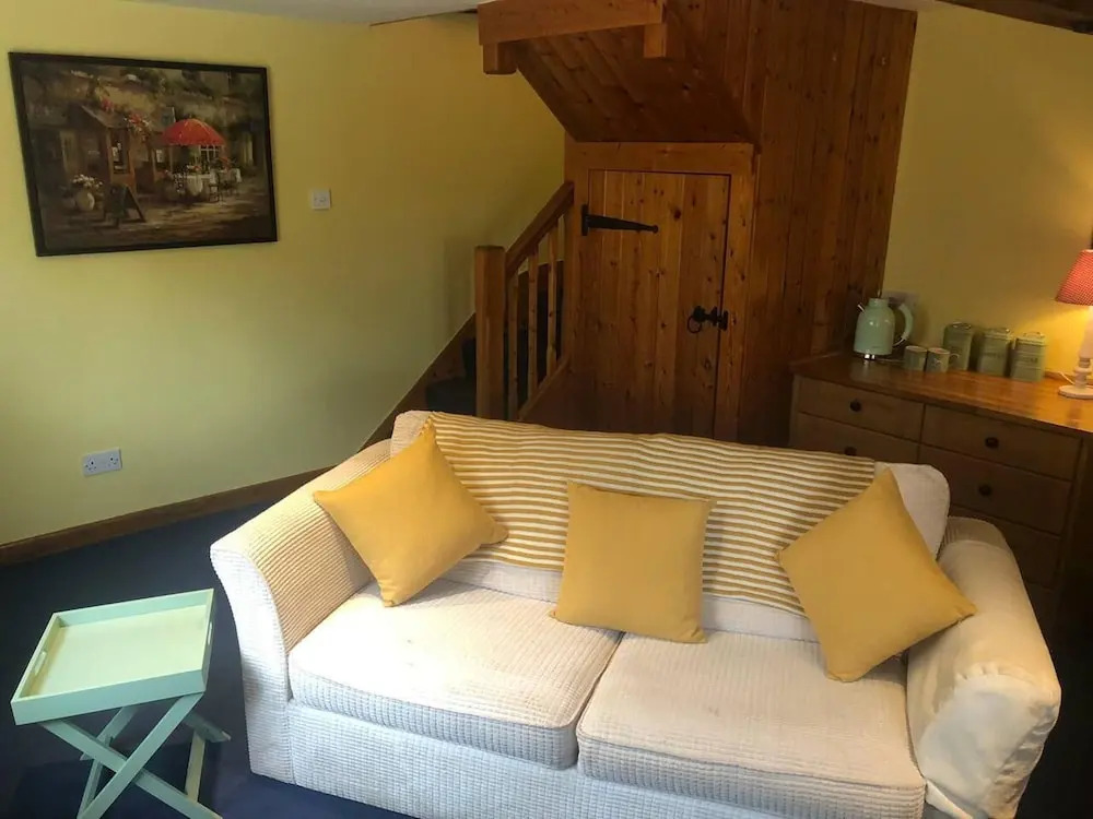 Sunshine Annex-double Bed,ensuite, Lounge, Kitchen