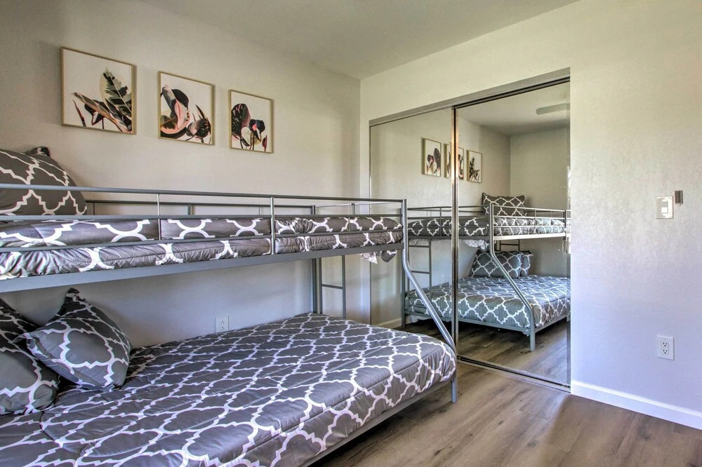Pet-friendly Scottsdale Oasis w/ Pool & Bbq!