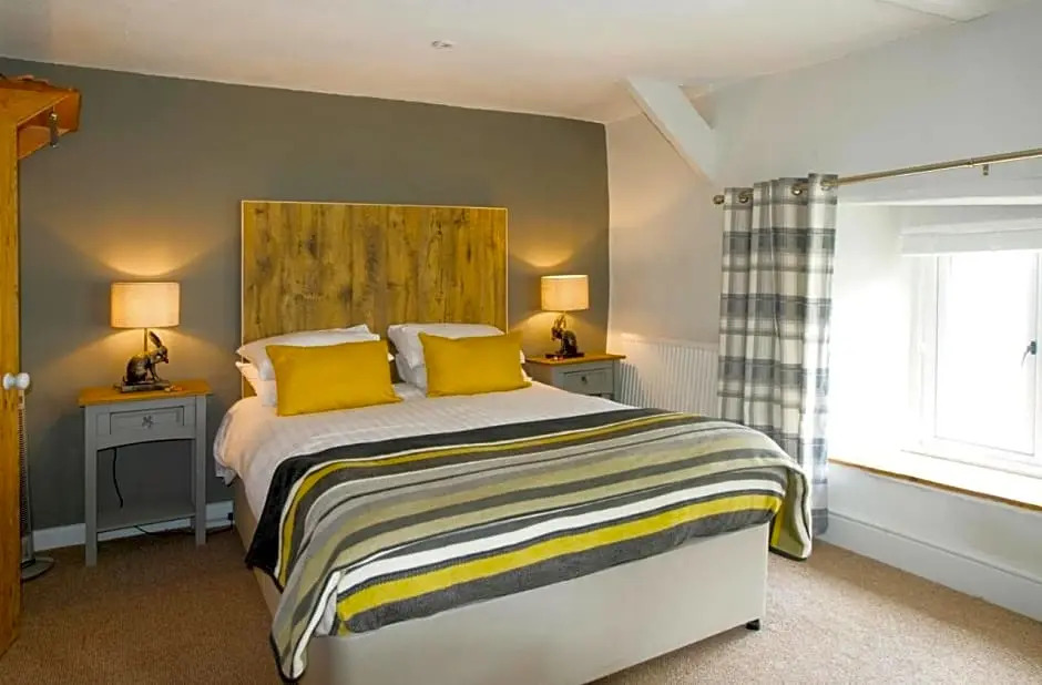 Hunters Lodge Inn