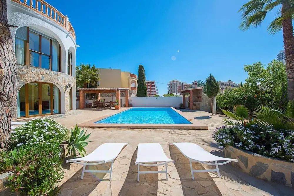 Villa - 4 Bedrooms with Pool and WiFi - 106398