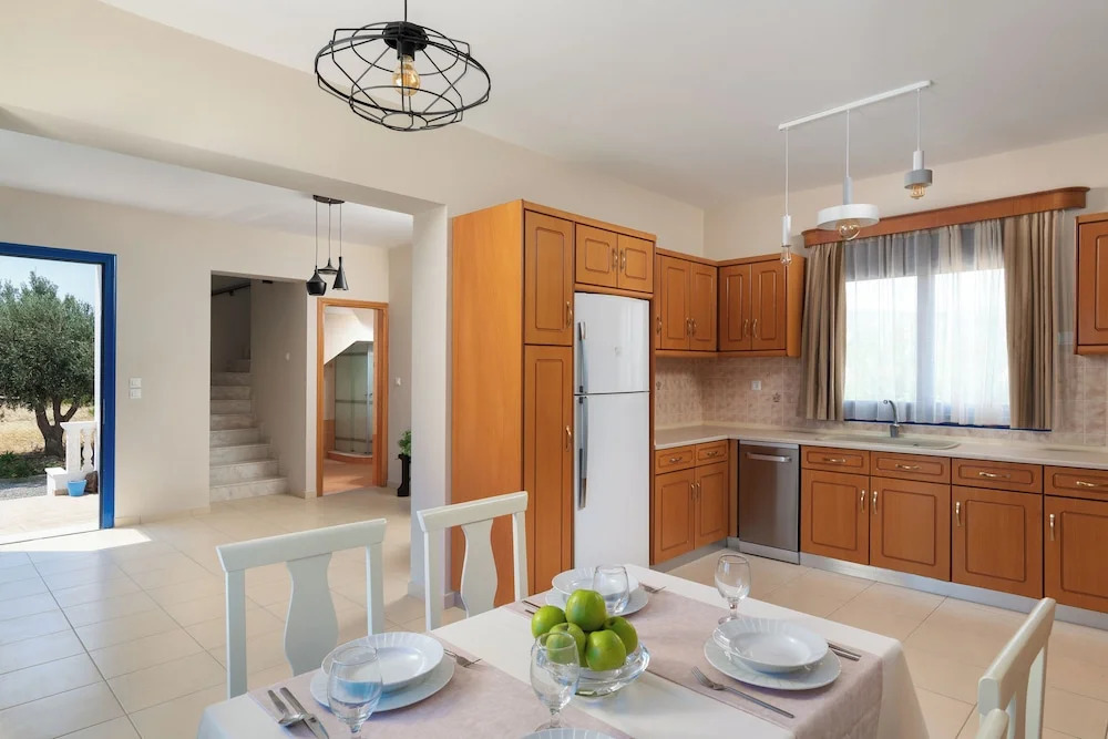 RITA MARE seafront villas heated Pools