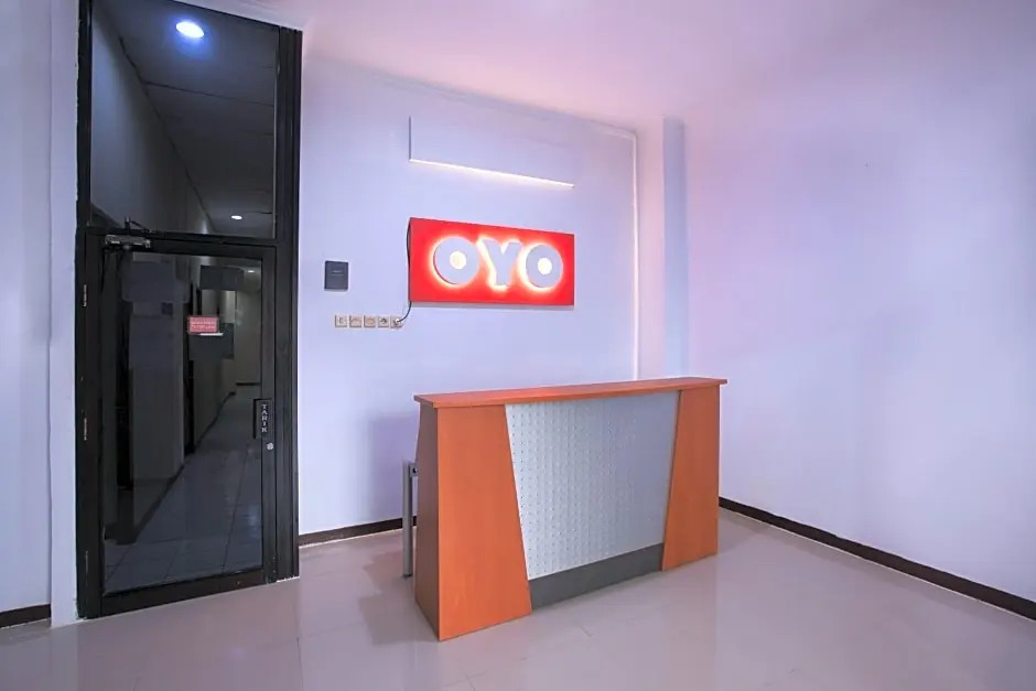 OYO 176 Near Cideng Virgo Residence