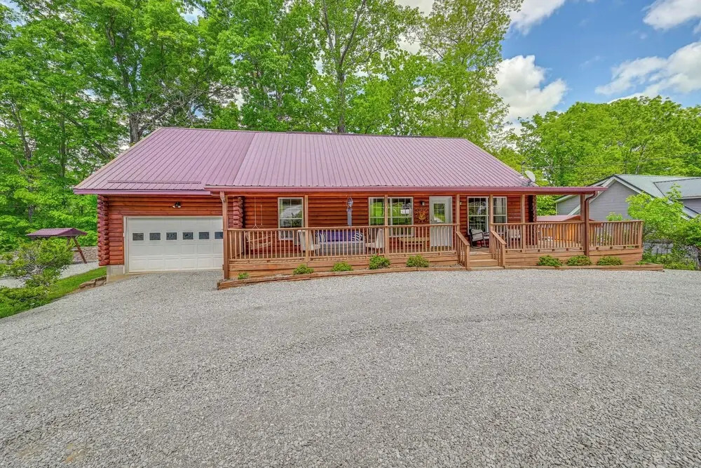 Kentucky Group Getaway w/ Dock + Lake Access