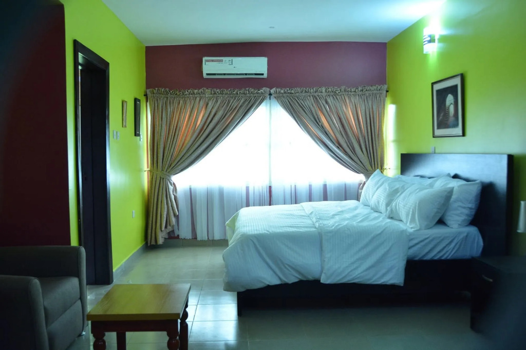 Echo Spring Hotel