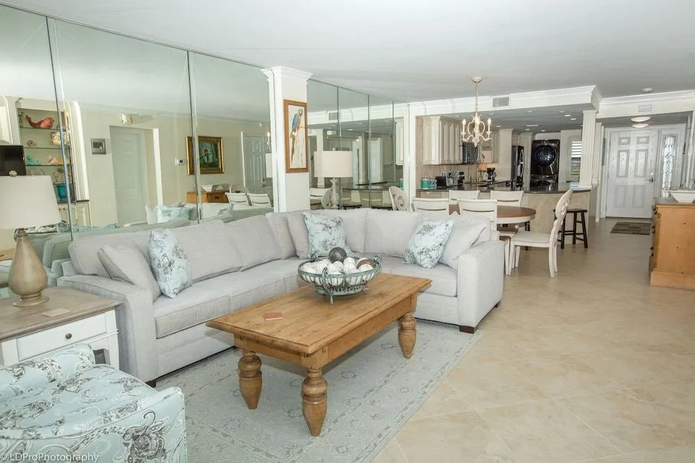 Inlet Reef 411 2 Bedroom Condo by RedAwning