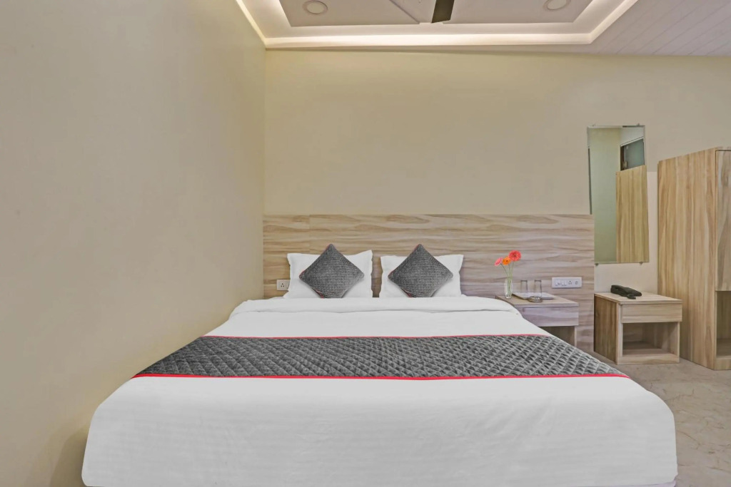 Collection O 80650 Hotel Kiwi International