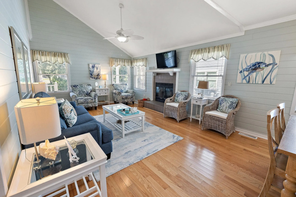 55 Pelican Bay by Avantstay Easy Beach Access + Shared Pool + Screened Porch + Ping Pong