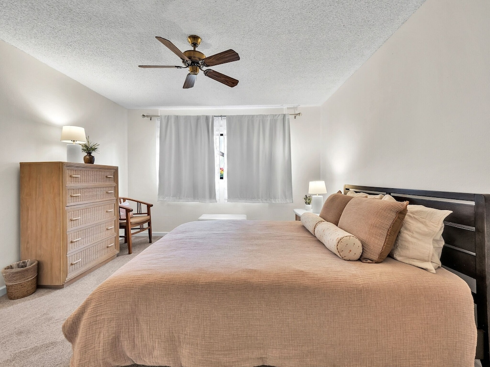 W Villas E104 condo