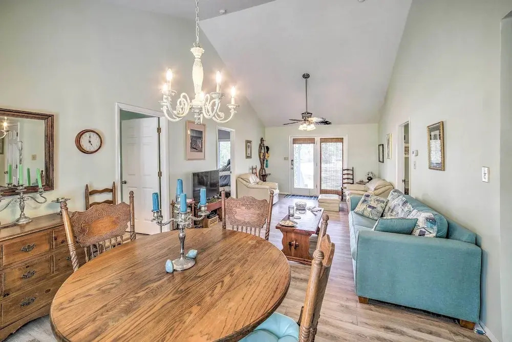 Oak Island Home w/ Yard < 1 Mi to the Beach!