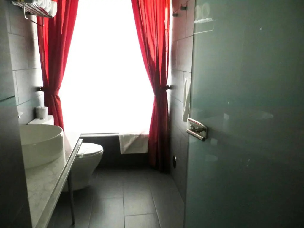 Leslie Hotel Ocean Drive