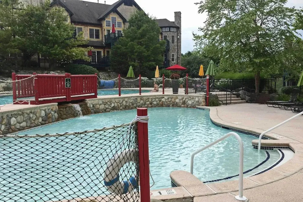 Spacious Condo w/ View < 1 Mi to Mtn Creek Resort!