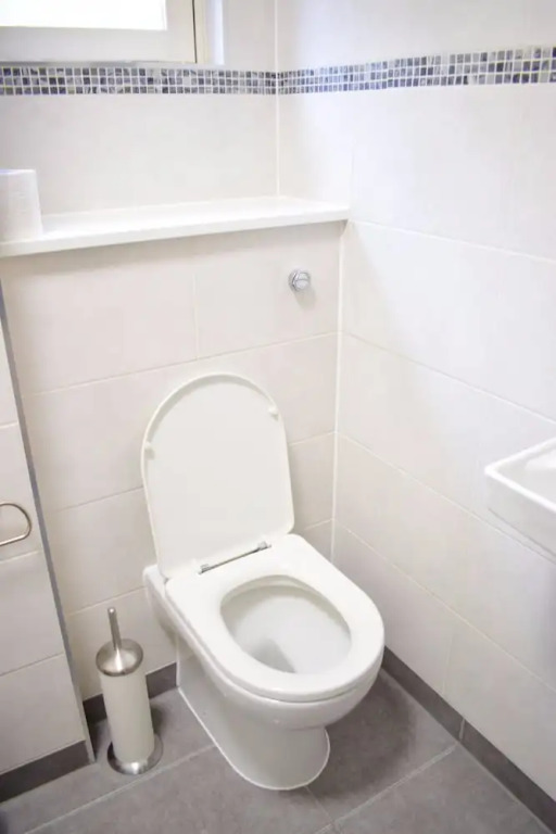 2 Bedroom Islington Flat Next to Regent's Canal