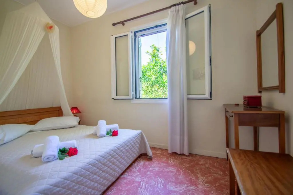Doras Beach Bungalow B by "elite"
