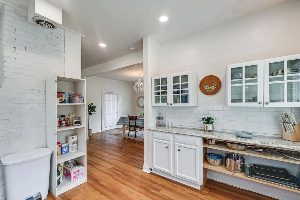 Walk to Everything! Historic Billings Home w/ Deck