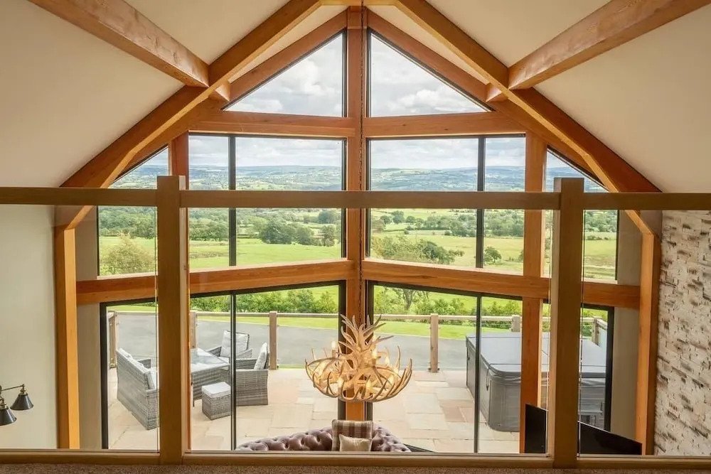 Valley View Lodge Sleeps 8 With Hot Tub