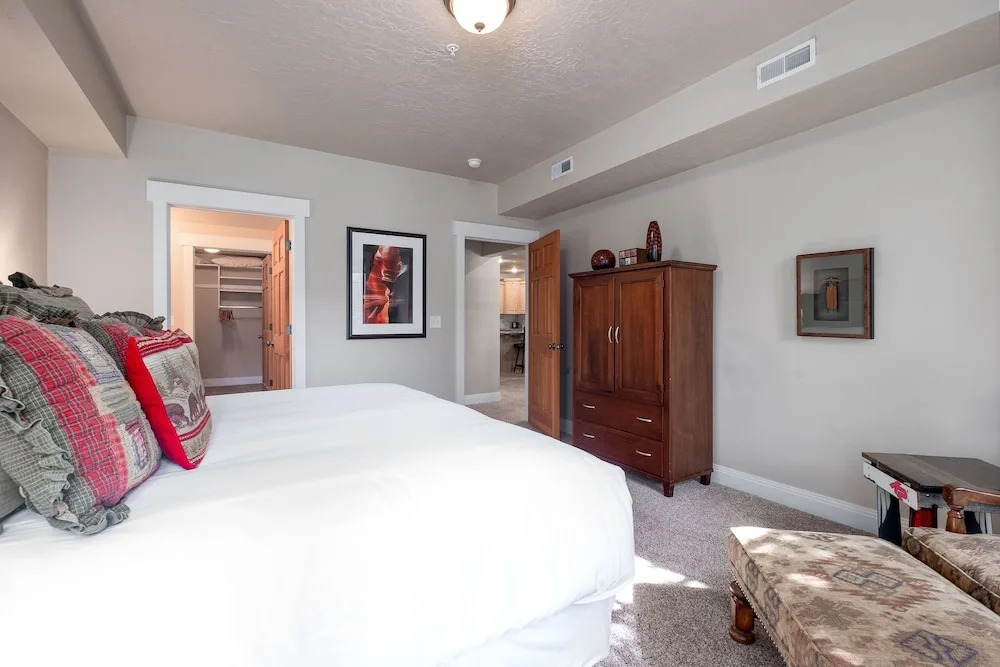 Town Pointe A202 3 Bedroom Condo by RedAwning