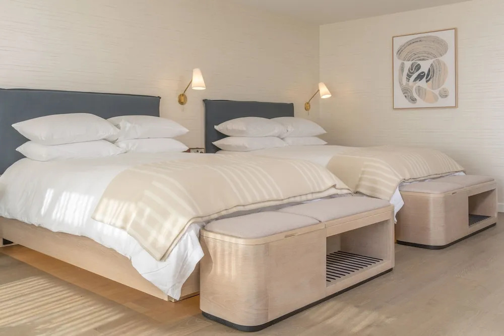 The Shoals Suites & Slips