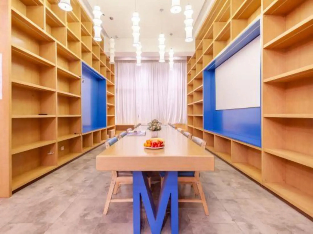 Meijing Zhilv Hotel (Jincheng Fengtai Street Material Trade Plaza)