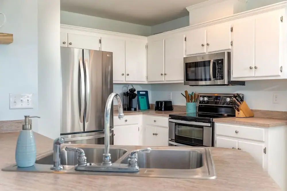 Ohana - Amazing Views! A Short Stroll To Gulf Beach Access, Or Stay Home And Relax In The Hammocks And Ocean Breezes. 3 Bedroom Home by RedAwning