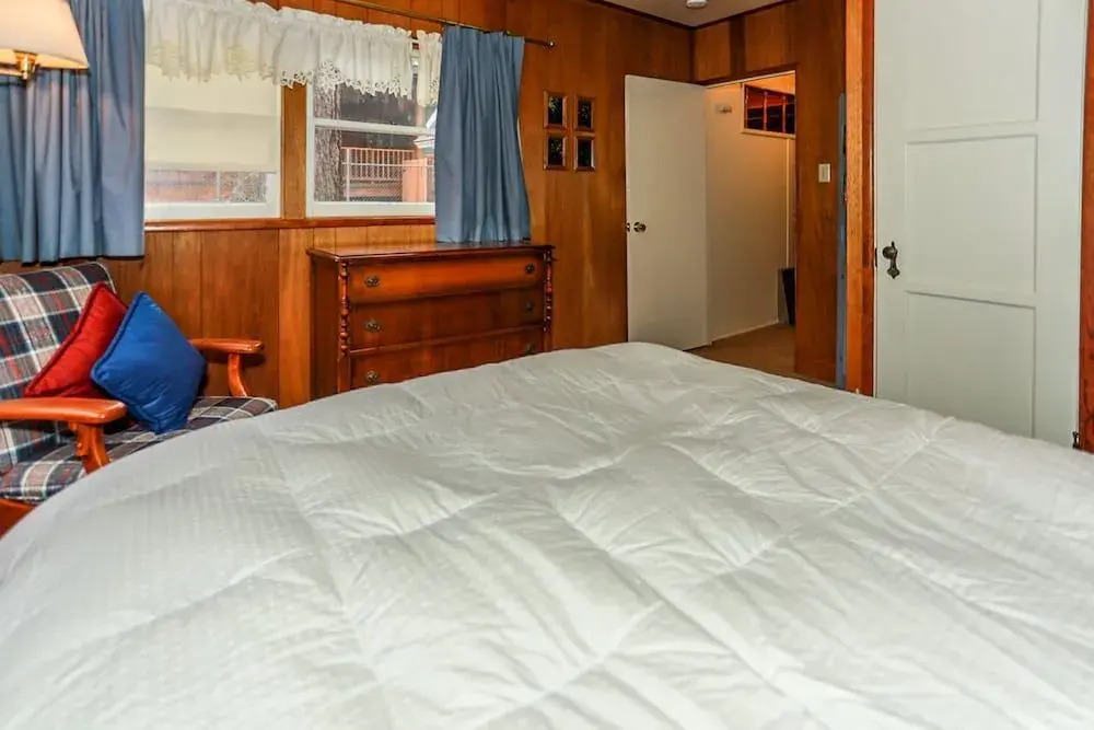The Petite Cabin