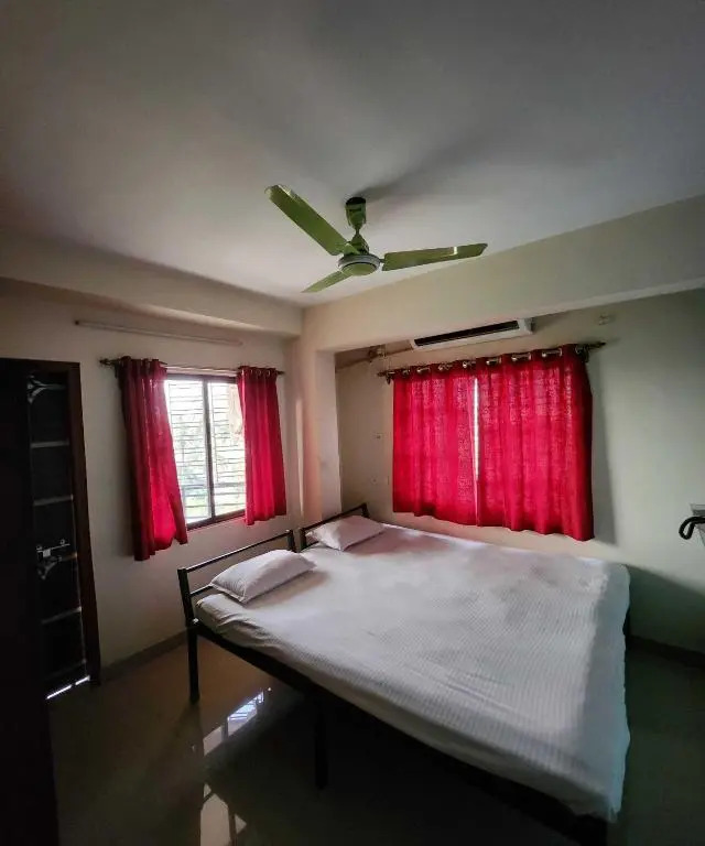 OYO R Guest House Near Netaji Subhash Chandra Bose International Airport