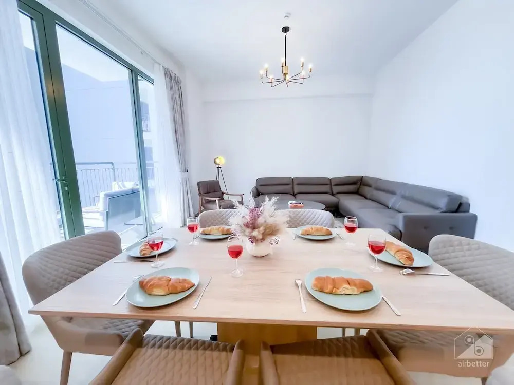 Stunning Beach View Apt. with Balcony Jumeirah La Mer
