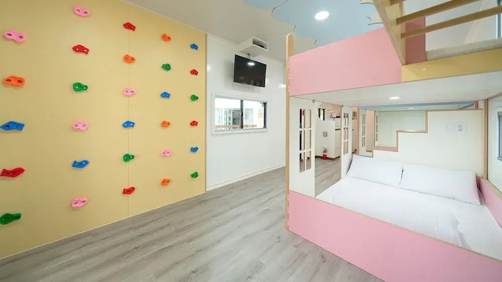 Hwaseong Refreshing Glamping&Caravan