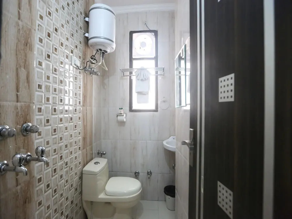 OYO 6720 Hotel Green Palace