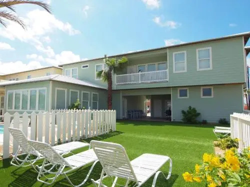 Club House 4