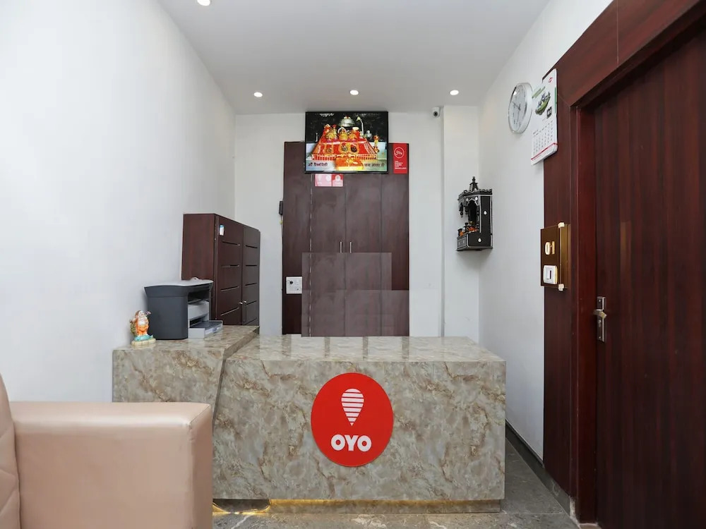 OYO 12503 Hotel Corner Point