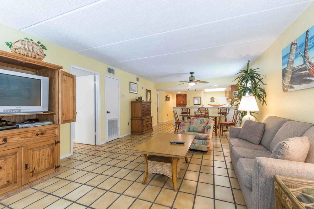 Beach View Condominium 306