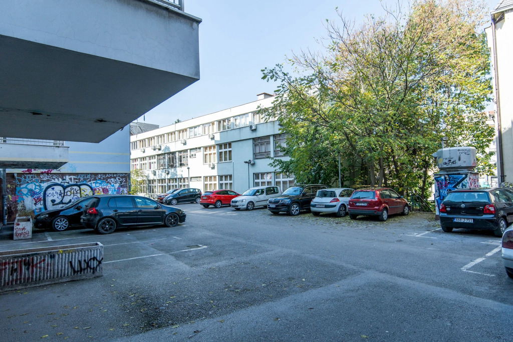 Modern 2BDR apartment in the center