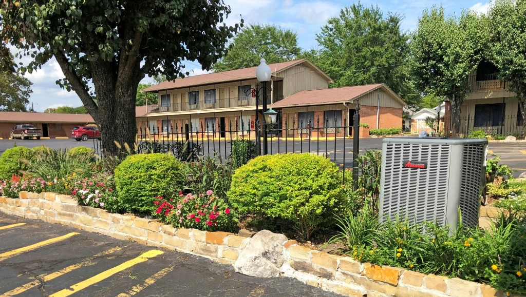 Charles Wesley Motor Lodge