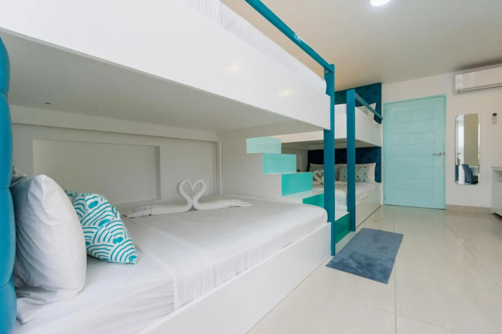 Indila Boracay