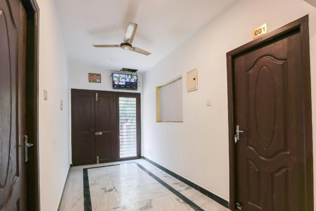 OYO 78117 VCP  Beach View Studio Stays