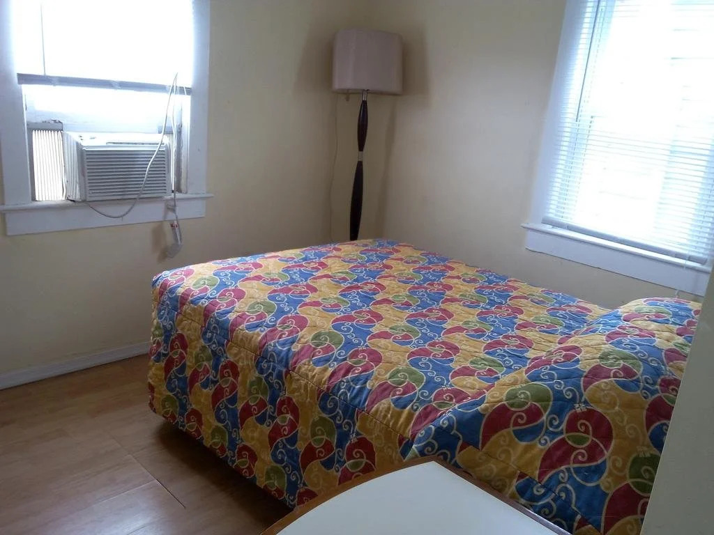 Four Winds Motel