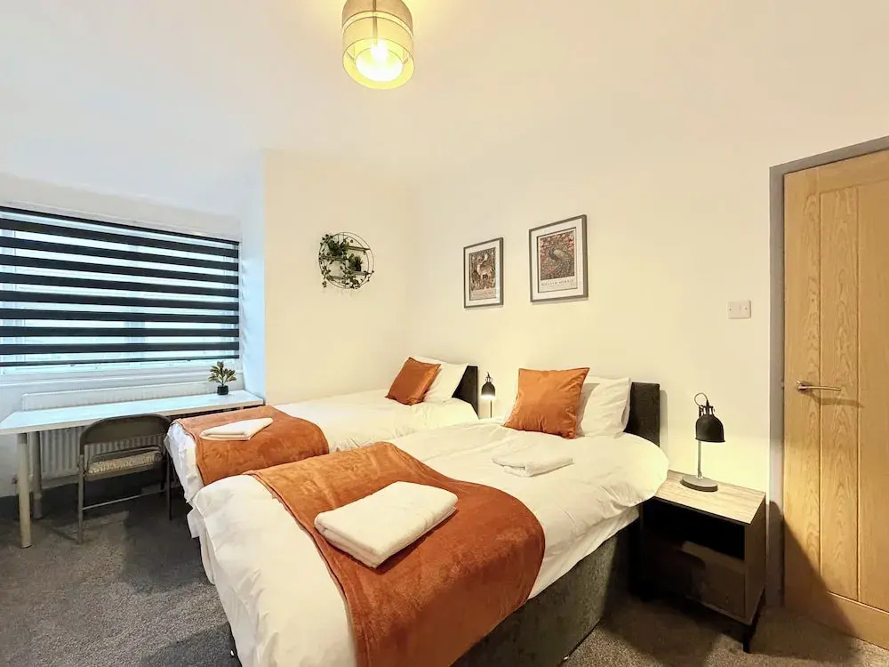 Humberside Apartments Spacious Cleethorpes Stay with Parking
