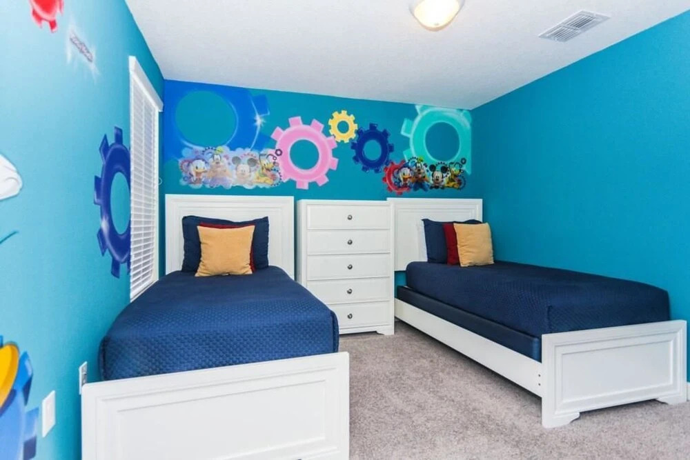 1646 Champions Gate CG1646 - 5 Br Home