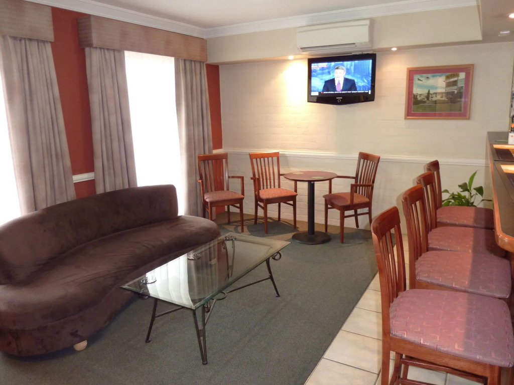 Coachmans Inn Motel