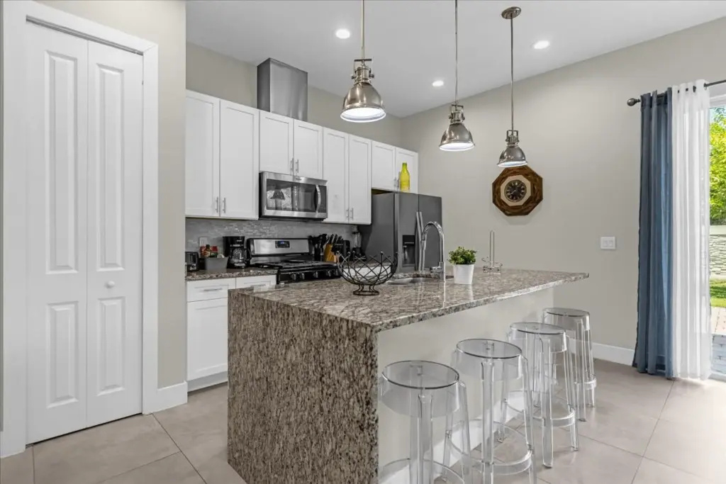 6 Bedrooms / 7 Bathrooms / Summerville (2626 SS), Kissimmee, US